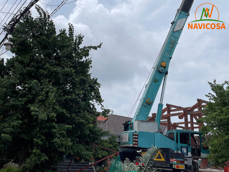 Cho thue xe cau banh lop o Vinh Cuu