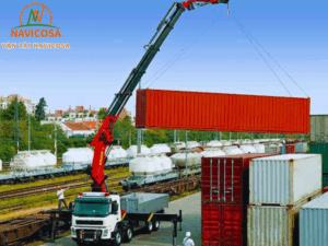Ung dung xe cau trong dong rut hang hoa tu container