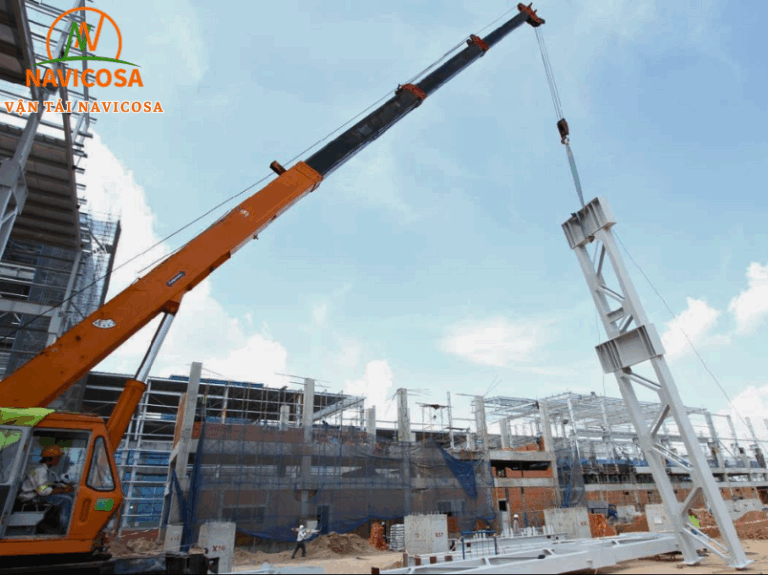 Ứng dụng xe cẩu trong lắp dựng kết cấu thép từ A-Z